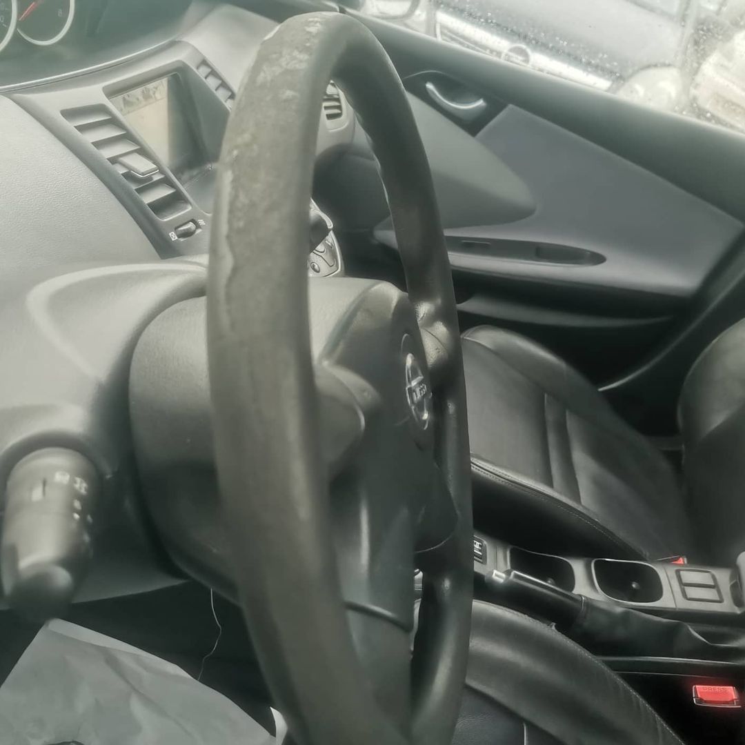 Осмотр брутального Nissan Premera. 